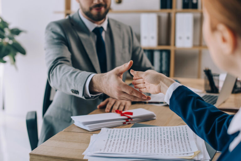 What Makes the Best Divorce Lawyers Different
