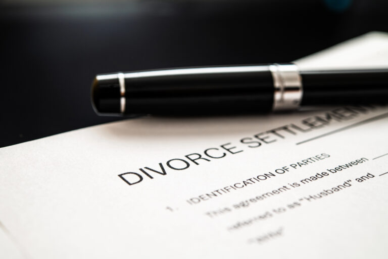 What Is a Divorce Settlement Agreement?